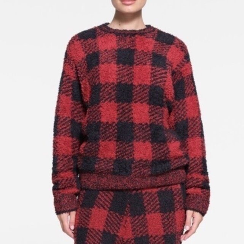 SKIMS Unisex Cozy Knit Plaid Lounge Pullover Holiday Red & Black Buffalo Check